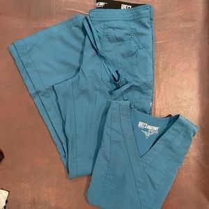Teal Grey’s Anatomy scrubs